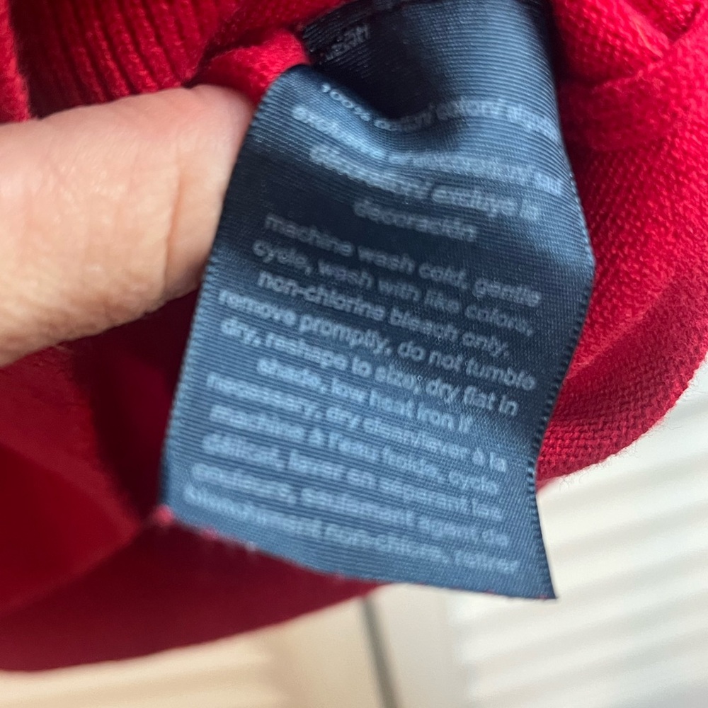 TOMMY HILFIGER Cozy Polar Bear Red Knit Sweater - Picture 7 of 12